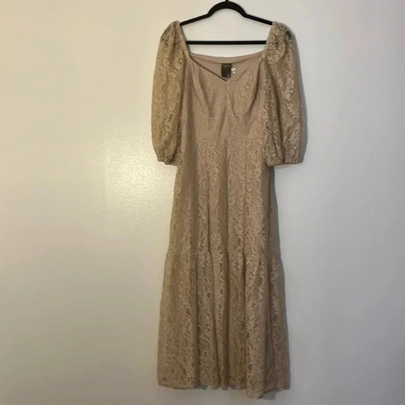 Taylor Dresses & Skirts - Taylor | midi Lace cream/tan empire waist dress Women size 8 Western Boho tiered